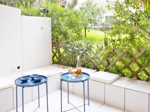 Апартаменты Vouliagmeni'S Secret Garden Near The Sea Афины Экстерьер фото